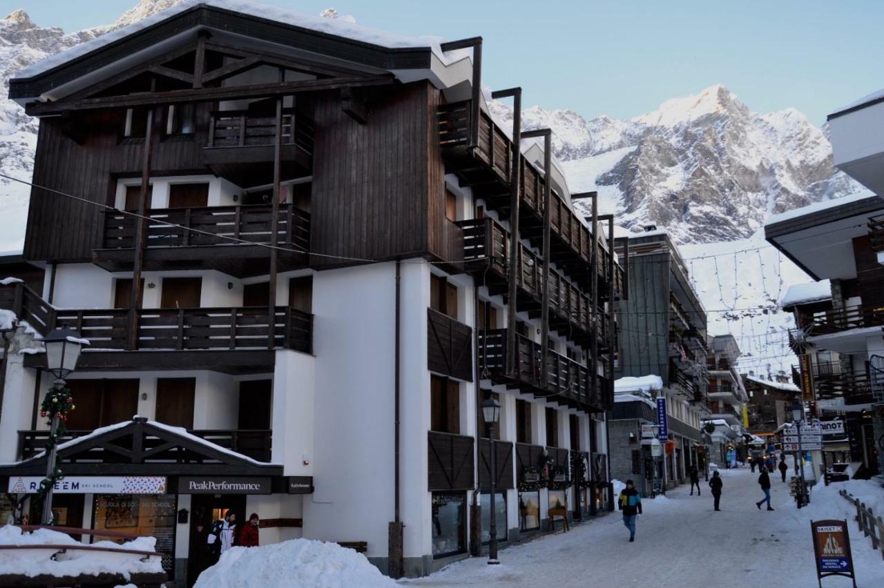 White Attic Apartment Breuil-Cervinia Exterior photo